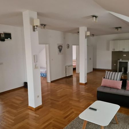 Apartment Ken Surcin Екстер'єр фото