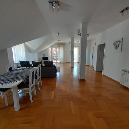 Apartment Ken Surcin Екстер'єр фото