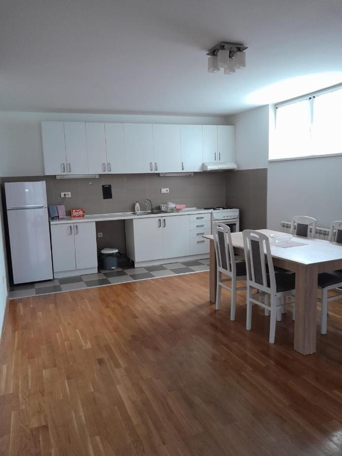 Apartment Ken Surcin Екстер'єр фото